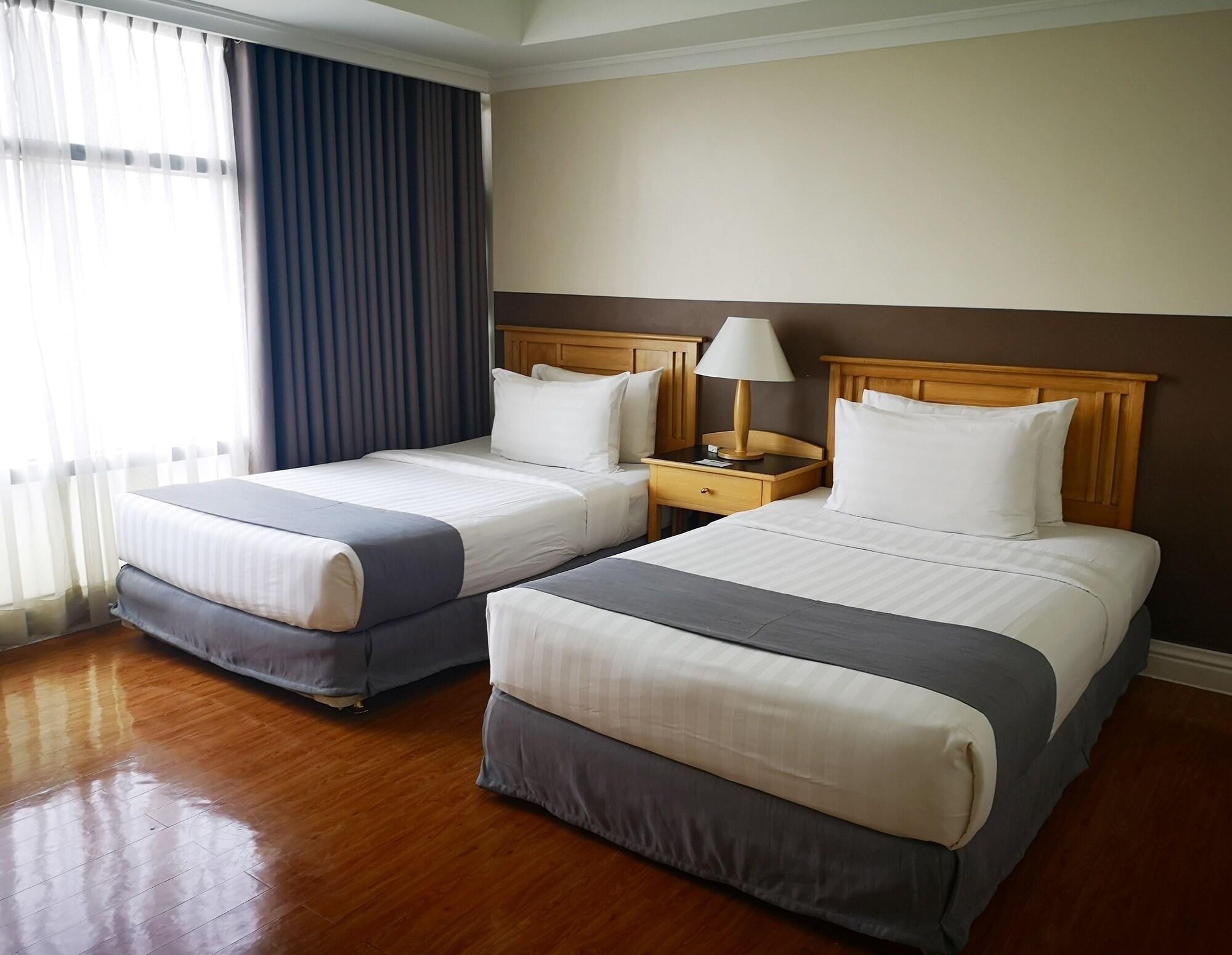 Infinity Tower Suites Makati City Ngoại thất bức ảnh