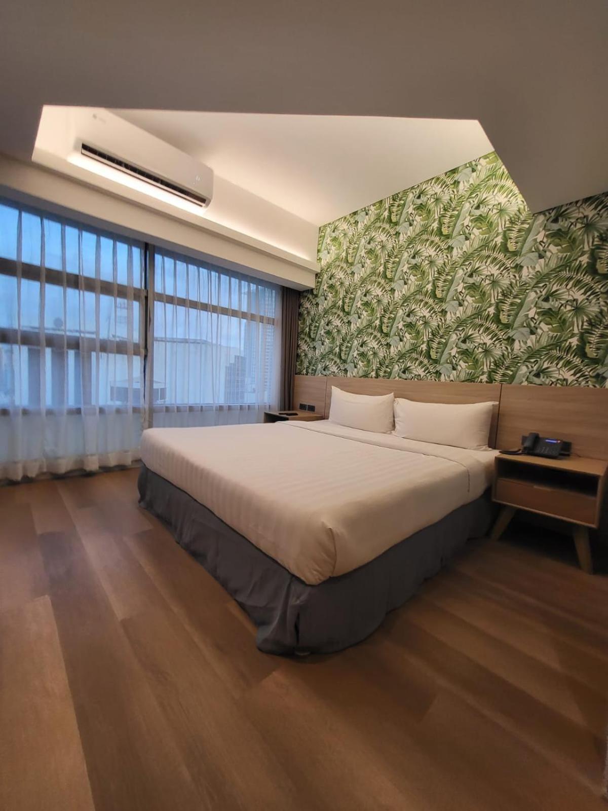Infinity Tower Suites Makati City Ngoại thất bức ảnh