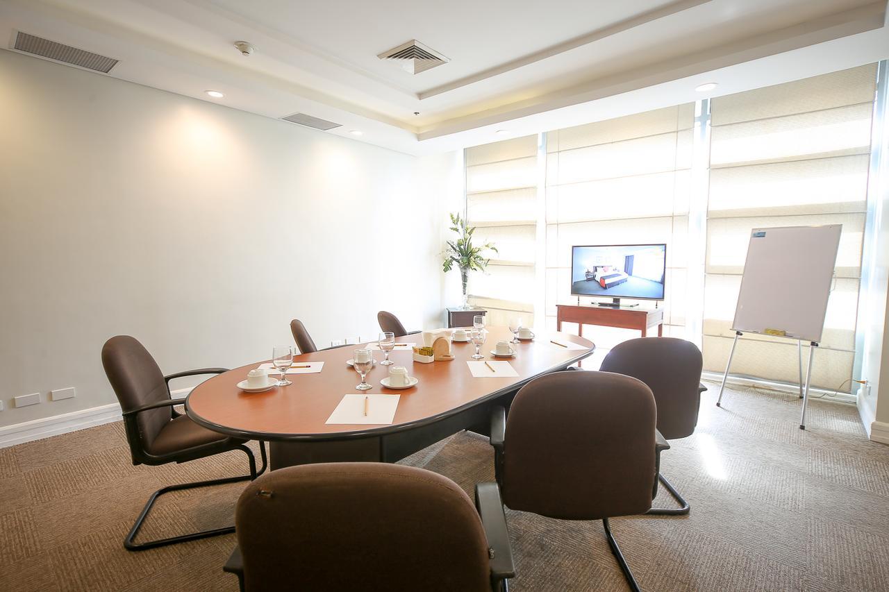 Infinity Tower Suites Makati City Ngoại thất bức ảnh