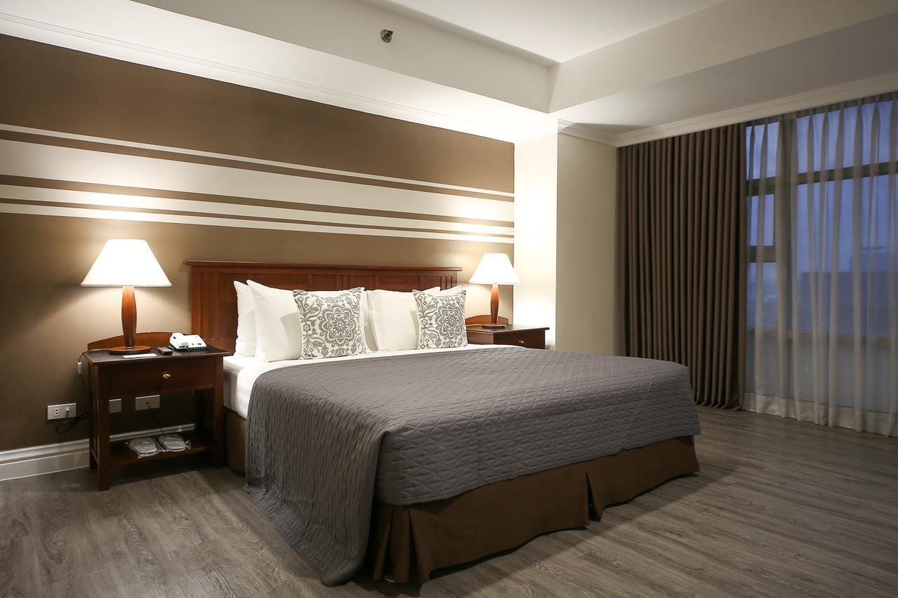Infinity Tower Suites Makati City Ngoại thất bức ảnh