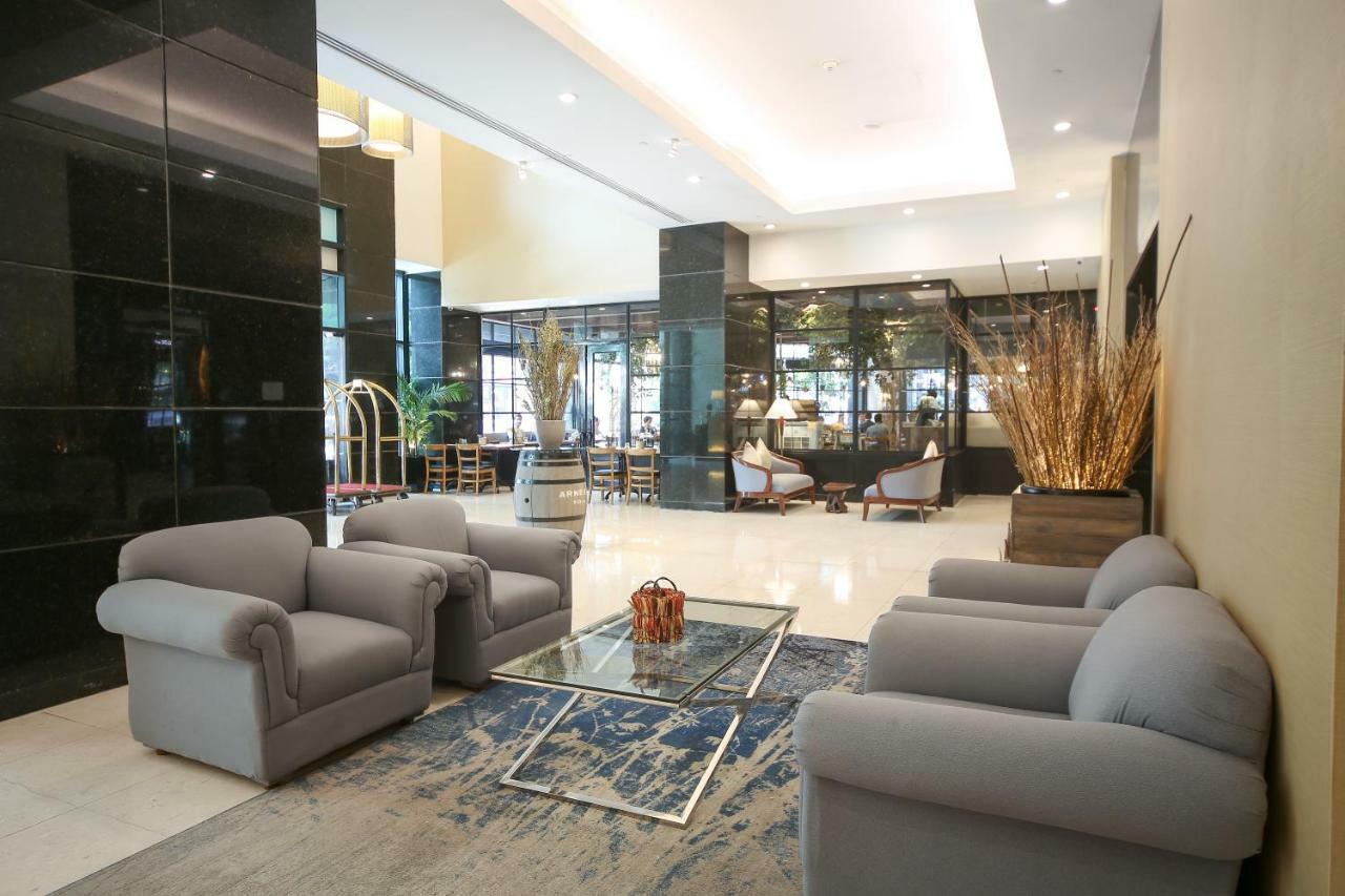 Infinity Tower Suites Makati City Ngoại thất bức ảnh